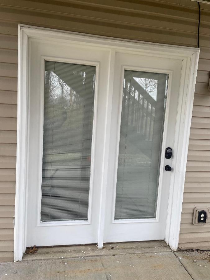 Cute 2-Brm Walkout Apt With Pool Table And Theater Apartment Lexington Exterior photo